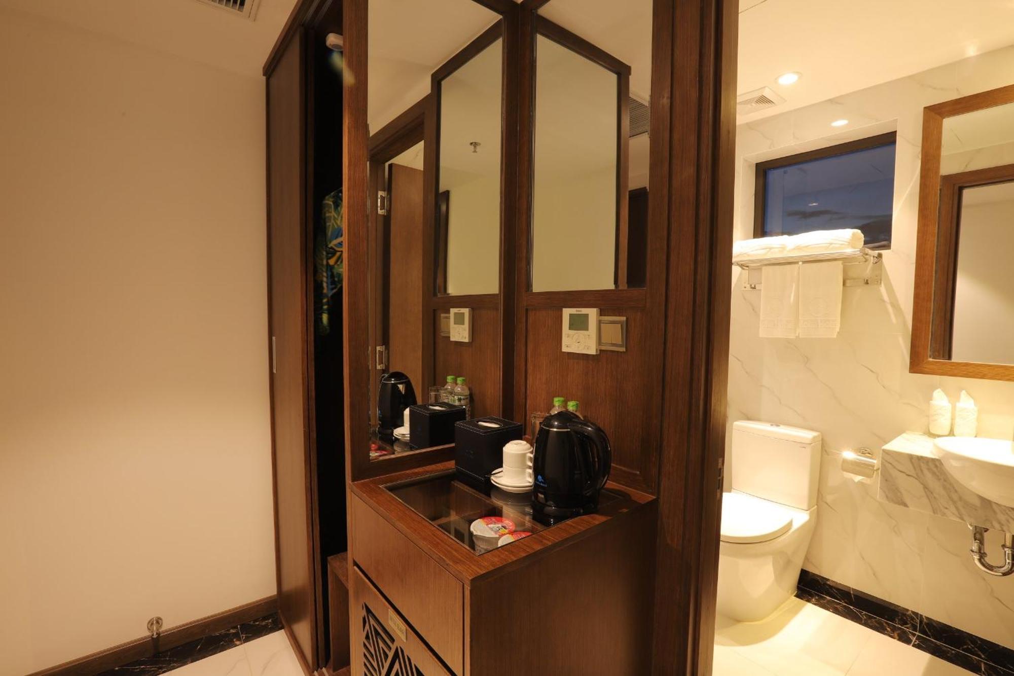 Aloha Hotel Nha Trang Exterior photo